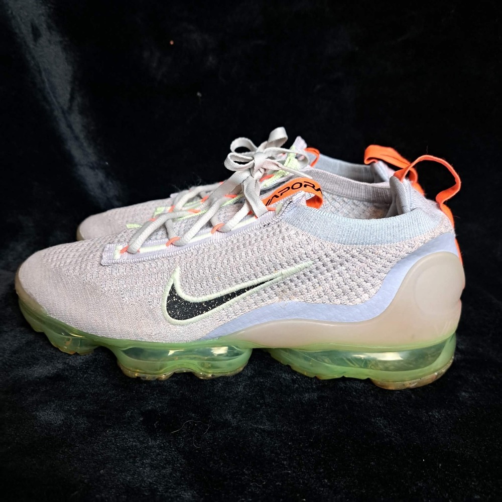 Nike Air VaporMax Women's Size 8.5 Flyknit Sneakers Light Bone Lime DC4112-003